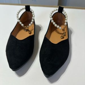 Black Flat Sandals with Strap